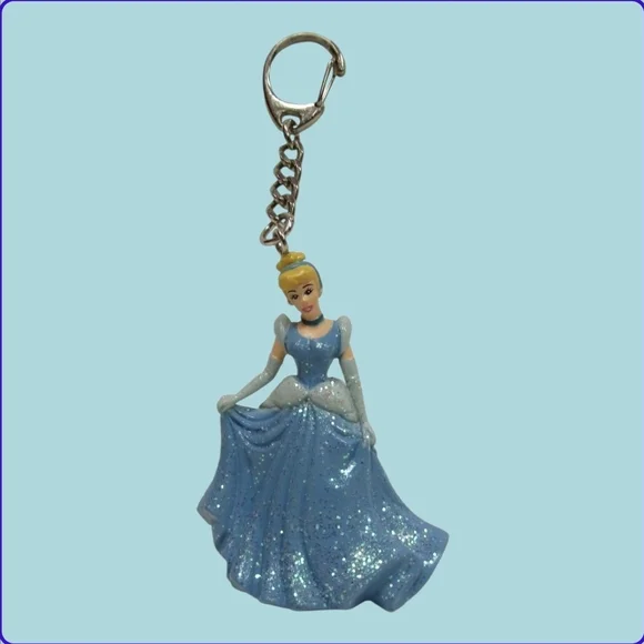 Disney Purse/Keychain Charm~Vintage~ Cinderella~Collectible Figurine~NWOT - Picture 1 of 5